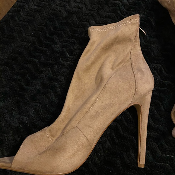 Peep toe boots - Picture 2 of 4